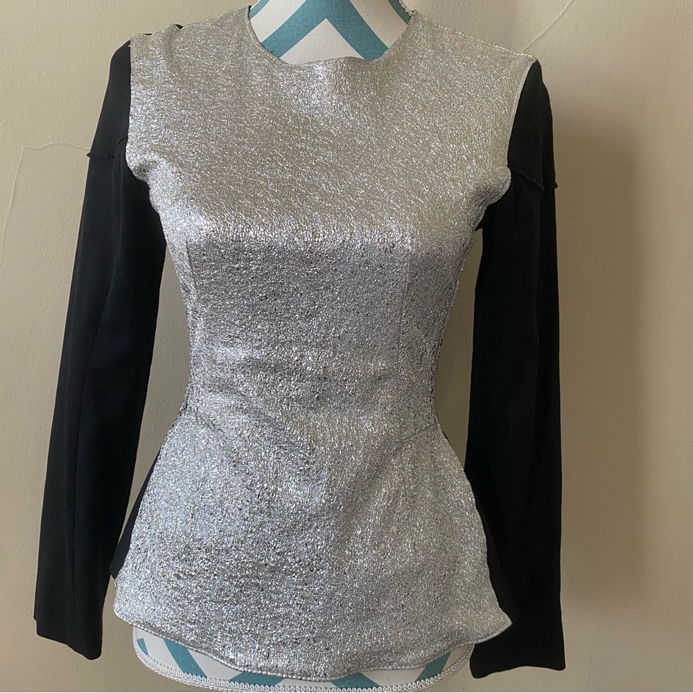 RARE!!! TER ET BANTINE SILVER TOP LONG
SLEEVE ZIPPER SIZE 38EU(XS)